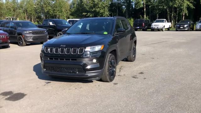 2024 Jeep Compass COMPASS LATITUDE 4X4