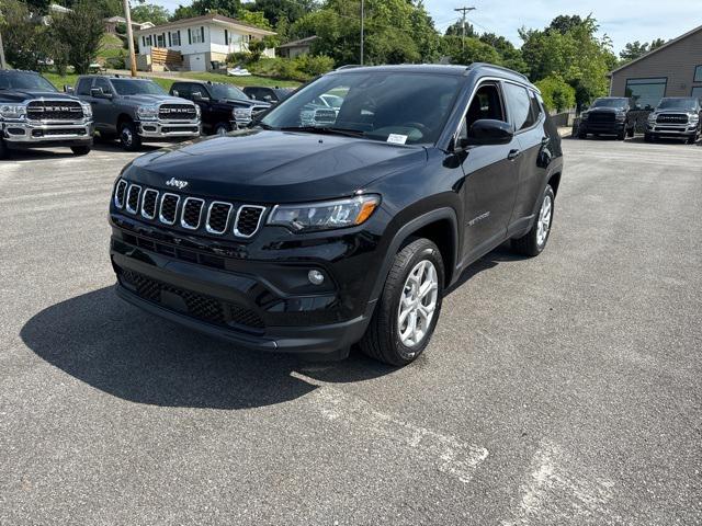 2024 Jeep Compass COMPASS LATITUDE 4X4