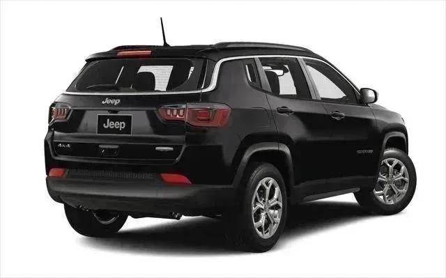 2024 Jeep Compass COMPASS LATITUDE 4X4