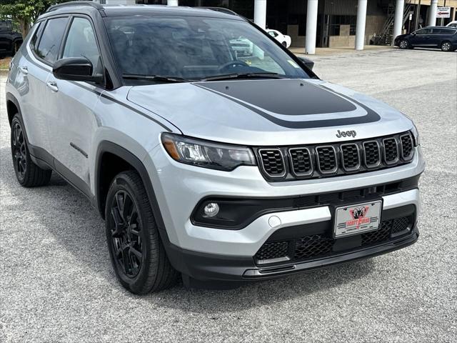 2024 Jeep Compass COMPASS LATITUDE 4X4