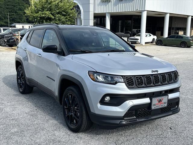 2024 Jeep Compass COMPASS LATITUDE 4X4