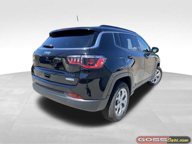 2024 Jeep Compass COMPASS LATITUDE 4X4