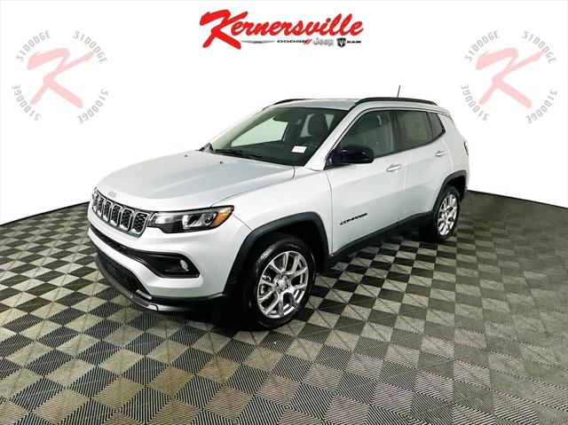 2024 Jeep Compass COMPASS LATITUDE LUX 4X4