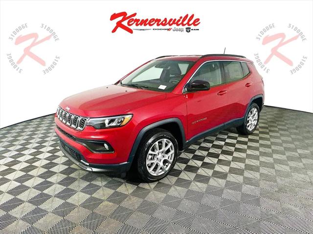 2024 Jeep Compass COMPASS LATITUDE LUX 4X4