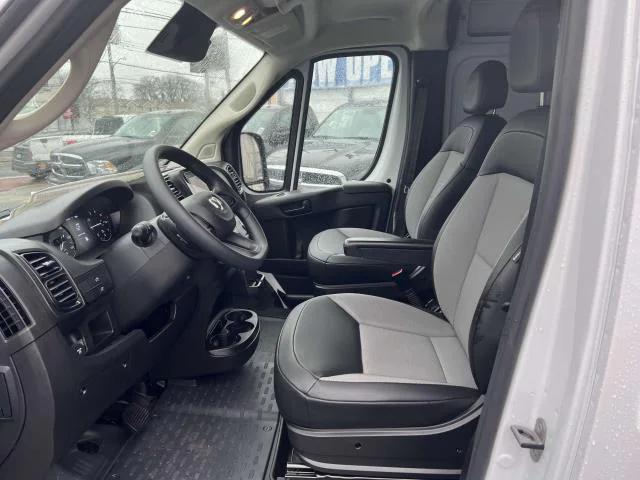 2024 RAM Ram ProMaster RAM PROMASTER 2500 SLT CARGO VAN LOW ROOF 136 WB