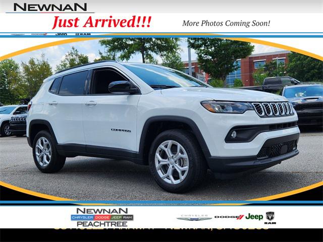 2024 Jeep Compass COMPASS LATITUDE 4X4