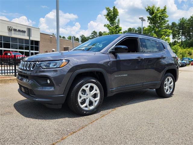 2024 Jeep Compass COMPASS LATITUDE 4X4