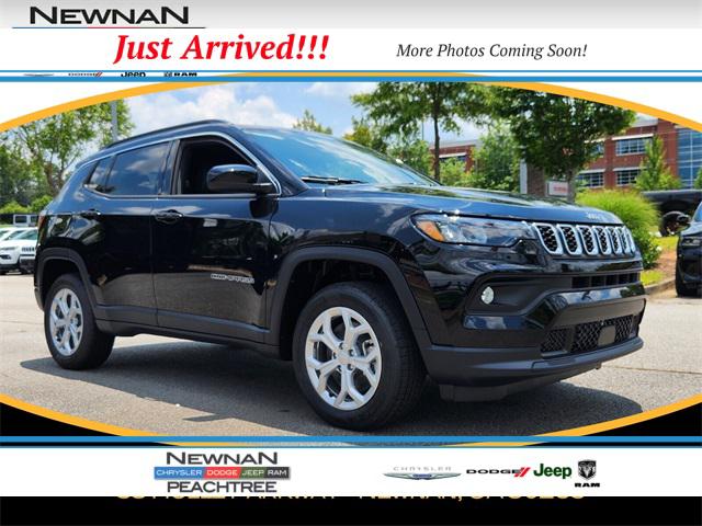 2024 Jeep Compass COMPASS LATITUDE 4X4