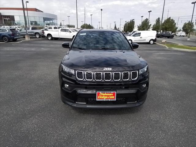 2024 Jeep Compass COMPASS LATITUDE LUX 4X4