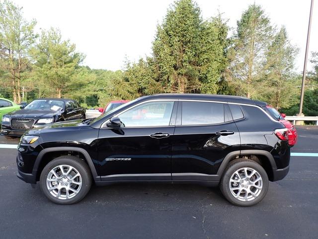 2024 Jeep Compass COMPASS LATITUDE LUX 4X4