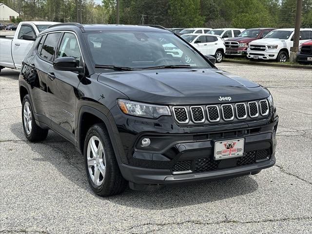 2024 Jeep Compass COMPASS LATITUDE 4X4