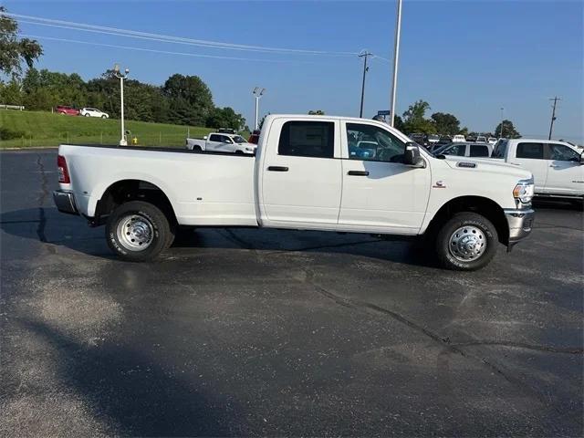 2024 RAM Ram 3500 RAM 3500 TRADESMAN CREW CAB 4X4 8 BOX