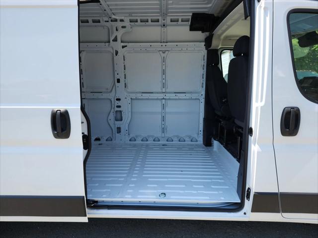 2024 Ram ProMaster Cargo Van SLT High Roof 159" WB EXT