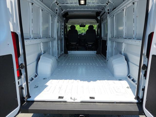2024 Ram ProMaster Cargo Van SLT High Roof 159" WB EXT
