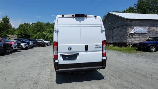 2024 Ram ProMaster Cargo Van SLT High Roof 159" WB EXT