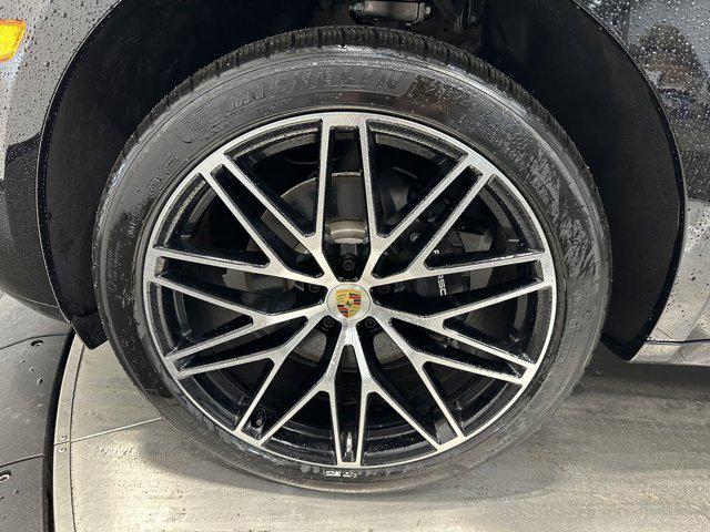 2024 Porsche Macan AWD