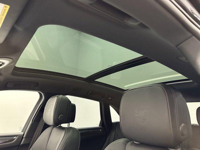 2024 Porsche Macan AWD