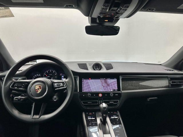 2024 Porsche Macan AWD