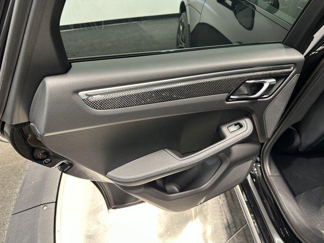 2024 Porsche Macan AWD