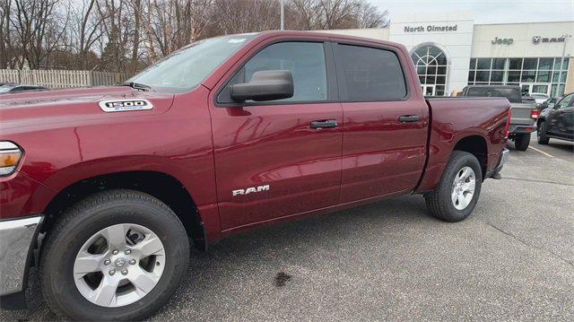 2025 RAM Ram 1500 RAM 1500 TRADESMAN CREW CAB 4X4 57 BOX