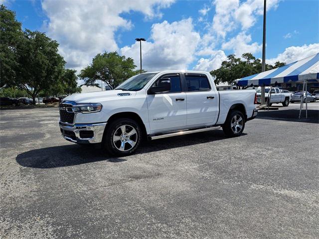 2025 RAM Ram 1500 RAM 1500 TRADESMAN CREW CAB 4X4 57 BOX