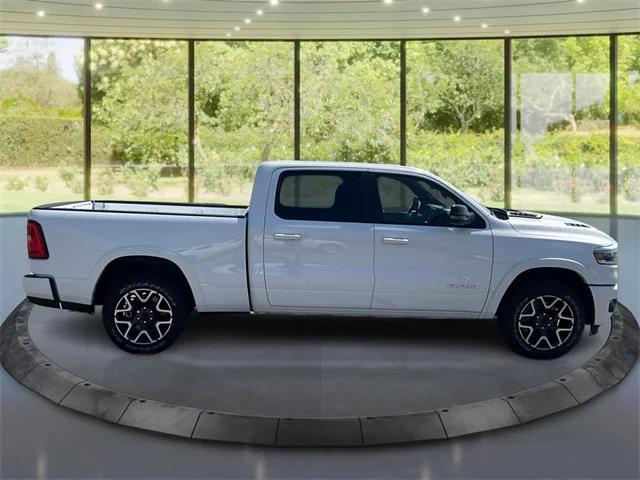 2025 RAM Ram 1500 RAM 1500 LARAMIE CREW CAB 4X4 64 BOX