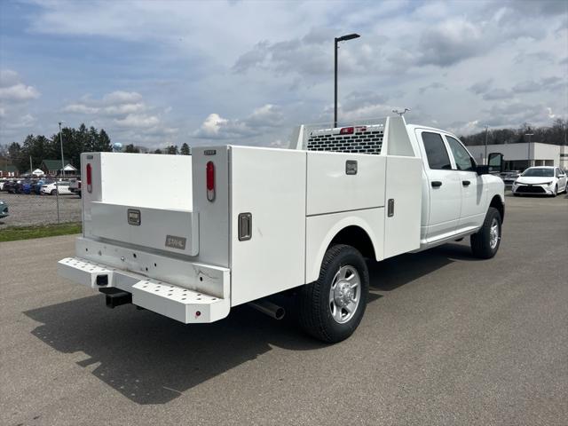 2024 RAM Ram 3500 Chassis Cab RAM 3500 TRADESMAN CREW CAB CHASSIS 4X4 60 CA