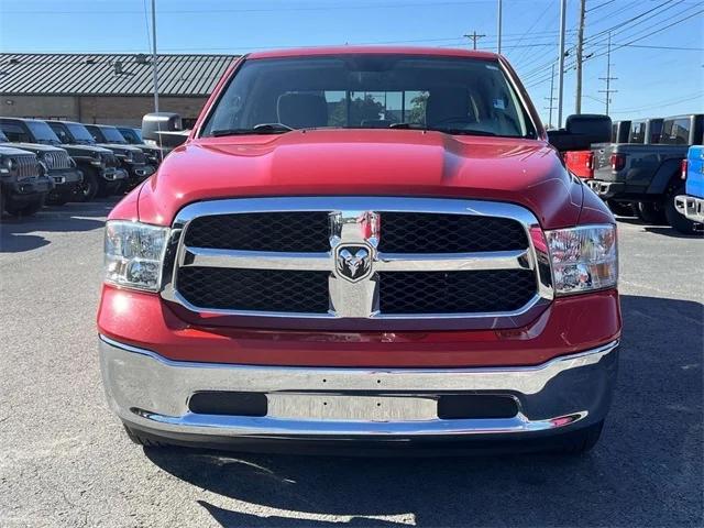 2020 RAM 1500 Classic SLT Crew Cab 4x2 64 Box