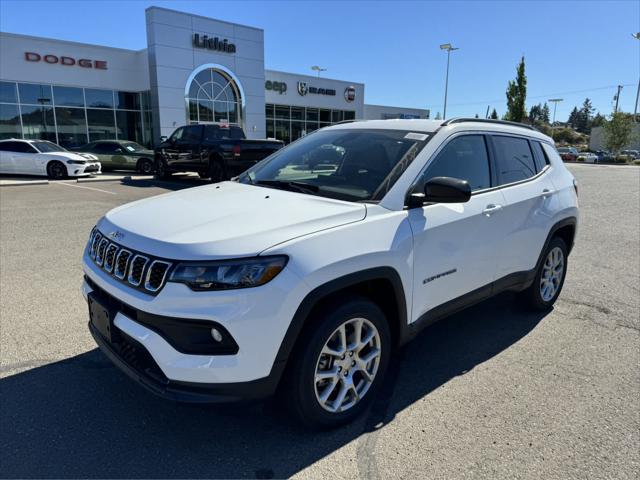 2024 Jeep Compass COMPASS LATITUDE LUX 4X4