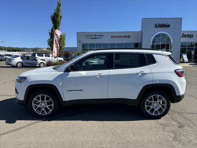 2024 Jeep Compass COMPASS LATITUDE LUX 4X4