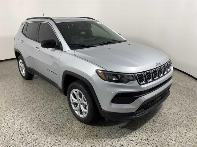 2024 Jeep Compass COMPASS LATITUDE 4X4