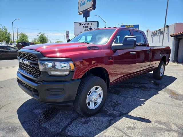 2023 RAM 3500 Tradesman Crew Cab 4x4 8 Box