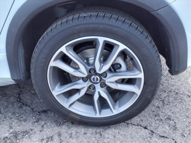 2018 Volvo V60 Cross Country T5