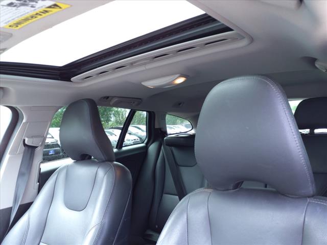 2018 Volvo V60 Cross Country T5
