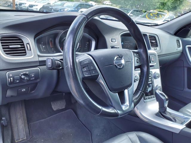 2018 Volvo V60 Cross Country T5
