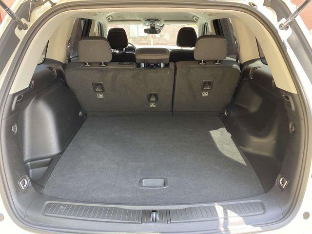 2023 Jeep Grand Cherokee Laredo 4x4