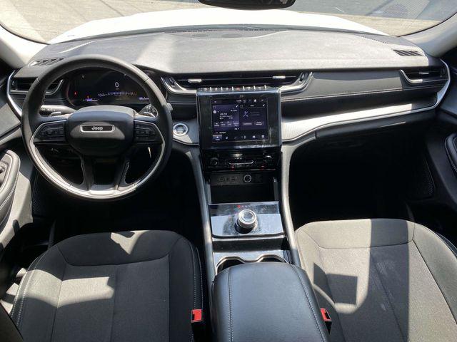 2023 Jeep Grand Cherokee Laredo 4x4