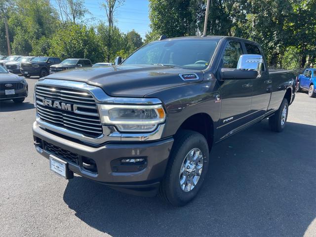 2024 RAM Ram 3500 RAM 3500 LARAMIE CREW CAB 4X4 8 BOX