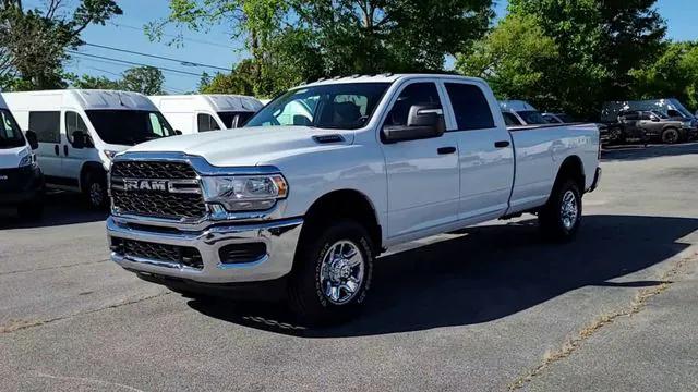 2024 RAM Ram 2500 RAM 2500 TRADESMAN CREW CAB 4X4 8 BOX