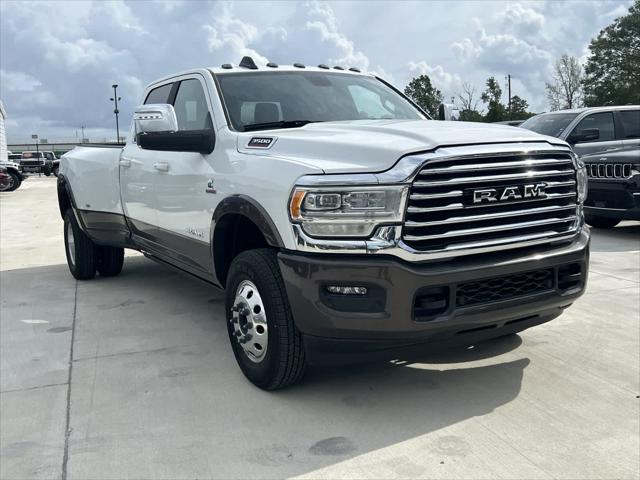 2024 RAM Ram 3500 RAM 3500 LIMITED LONGHORN CREW CAB 4X4 8 BOX