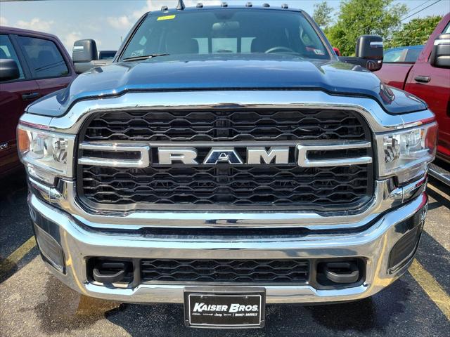 2024 RAM Ram 3500 RAM 3500 TRADESMAN CREW CAB 4X4 8 BOX