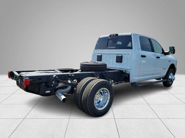 2024 RAM Ram 3500 Chassis Cab RAM 3500 SLT CREW CAB CHASSIS 4X4 60 CA