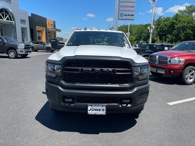 2024 RAM Ram 3500 RAM 3500 TRADESMAN CREW CAB 4X4 8 BOX