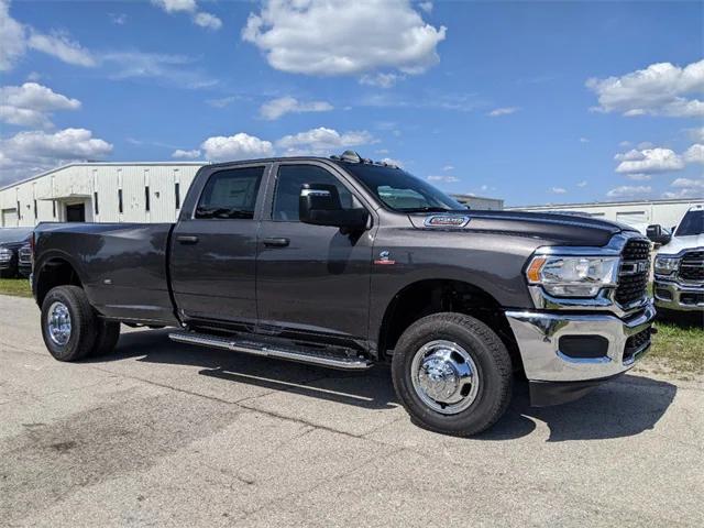 2024 RAM Ram 3500 RAM 3500 TRADESMAN CREW CAB 4X4 8 BOX