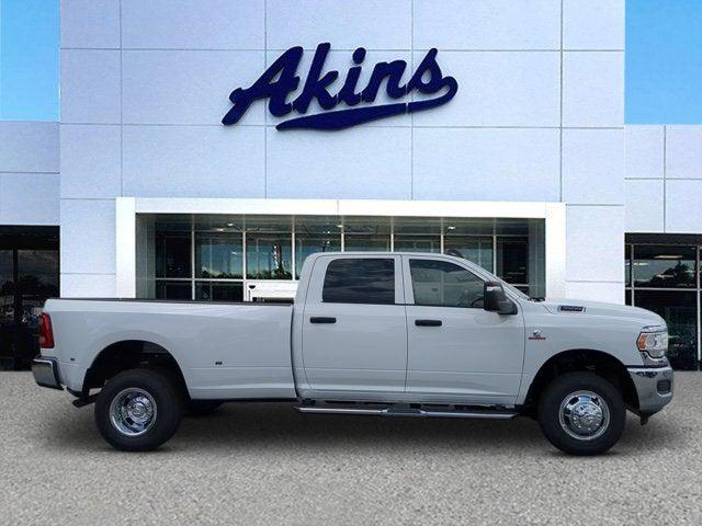 2024 RAM Ram 3500 RAM 3500 TRADESMAN CREW CAB 4X4 8 BOX