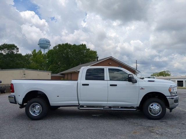 2024 RAM Ram 3500 RAM 3500 TRADESMAN CREW CAB 4X4 8 BOX