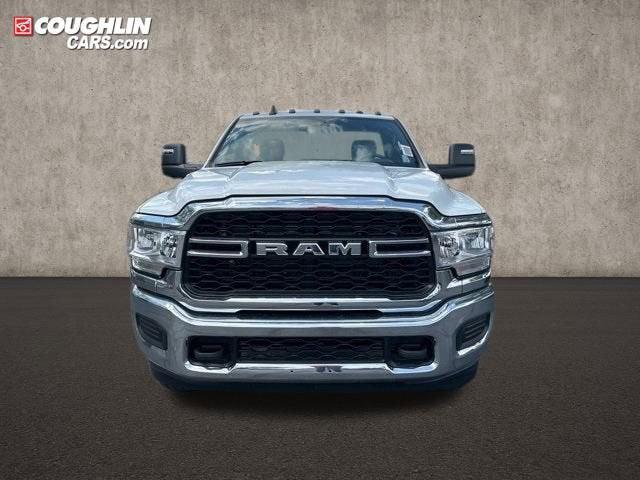 2024 RAM Ram 3500 Chassis Cab RAM 3500 TRADESMAN CHASSIS REGULAR CAB 4X4 60 CA 2024 RAM Ram 3500 Chassis Cab RAM 3500 TRADESMAN CHASSIS REGULAR CAB 4X4 60 CA