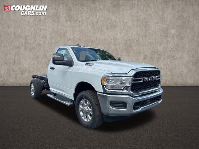 2024 RAM Ram 3500 Chassis Cab RAM 3500 TRADESMAN CHASSIS REGULAR CAB 4X4 60 CA 2024 RAM Ram 3500 Chassis Cab RAM 3500 TRADESMAN CHASSIS REGULAR CAB 4X4 60 CA
