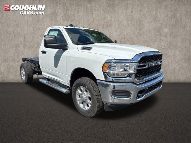 2024 RAM Ram 3500 Chassis Cab RAM 3500 TRADESMAN CHASSIS REGULAR CAB 4X4 60 CA 2024 RAM Ram 3500 Chassis Cab RAM 3500 TRADESMAN CHASSIS REGULAR CAB 4X4 60 CA