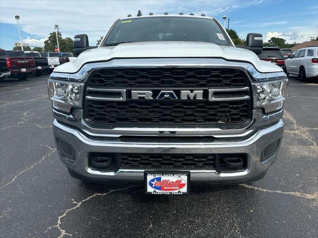 2024 RAM Ram 3500 RAM 3500 TRADESMAN CREW CAB 4X4 8 BOX